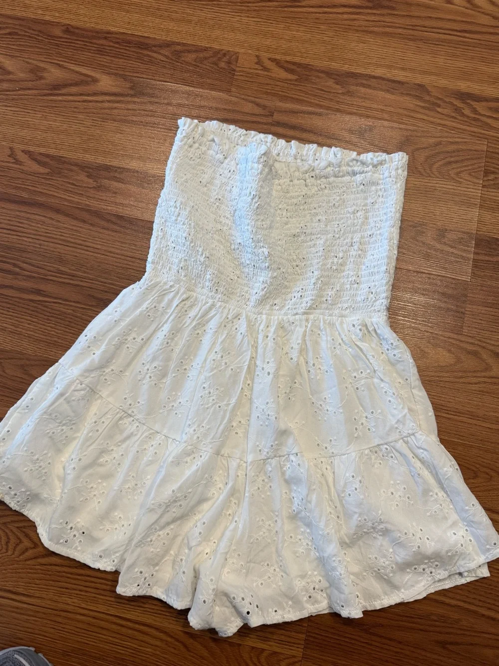 Ocean Drive White Eyelet Smocked Strapless Romper | Size Medium